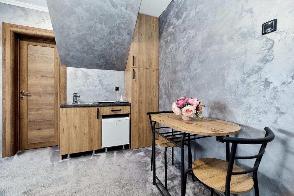 Room Apartment in Novi Sad
