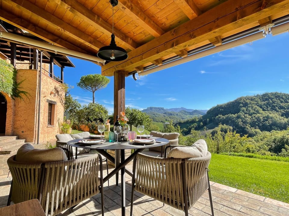 Patio, Natural landscape, Garden, Balcony/Terrace, Dining area, Garden view
