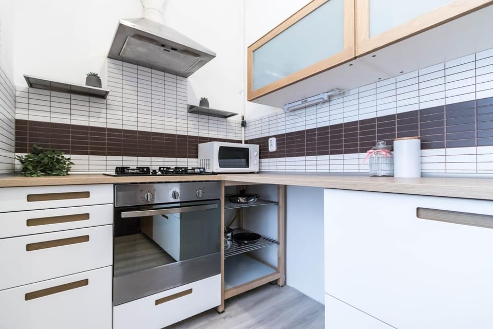 Kitchen or kitchenette, Kitchen or kitchenette