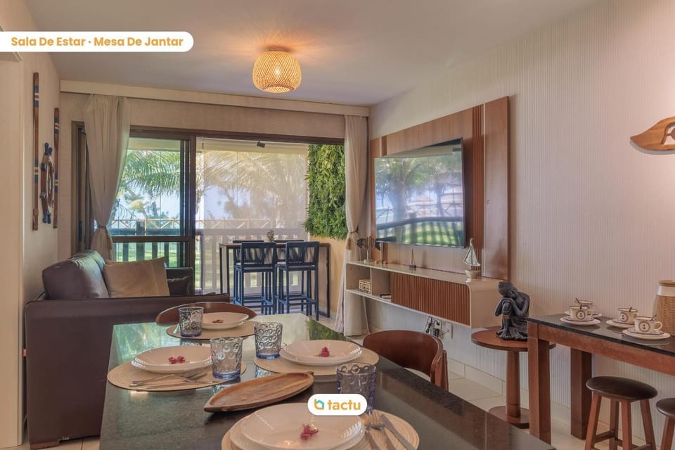 Communal lounge/ TV room, Living room, Dining area