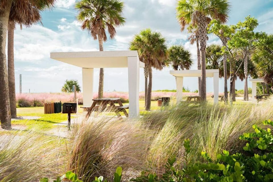 Siesta Villa Coralline - Charming Beach Villa on Siesta Key Villa in Siesta Beach