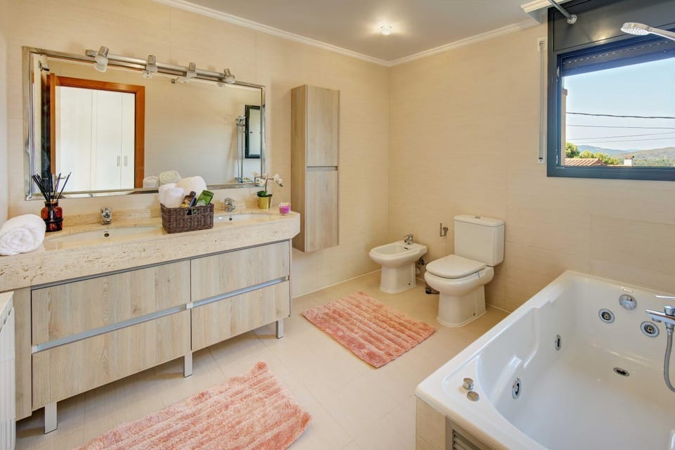 Bathroom, Bath