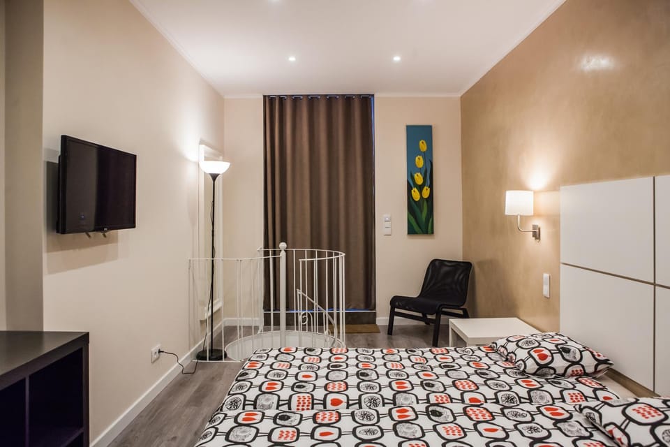 Bed, Photo of the whole room