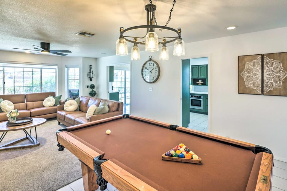 Luxe Home w/ Detached Casita & Furnished Patio! House in Bullhead City
