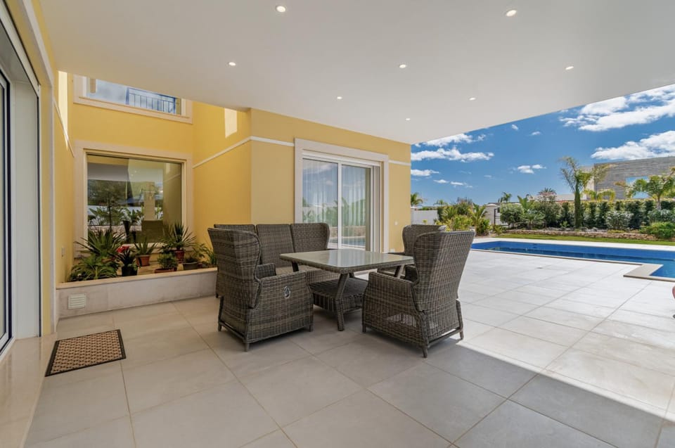 Patio, Swimming pool