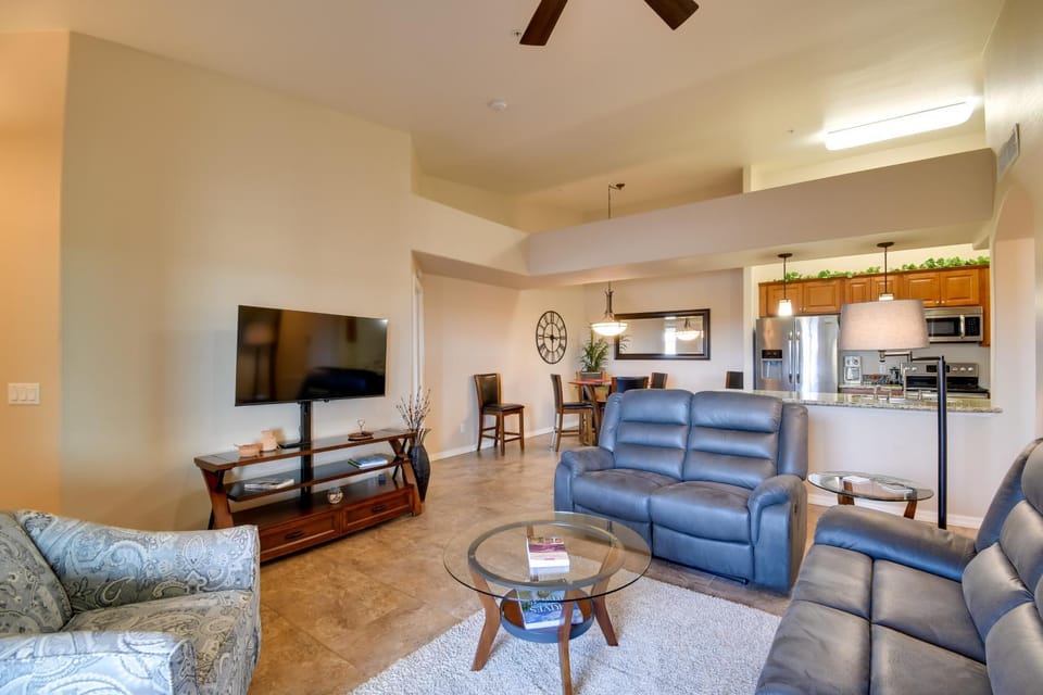 8 Mi to Tonto Nat'l Forest: 'Desert Oasis' w/ Pool House in Mesa