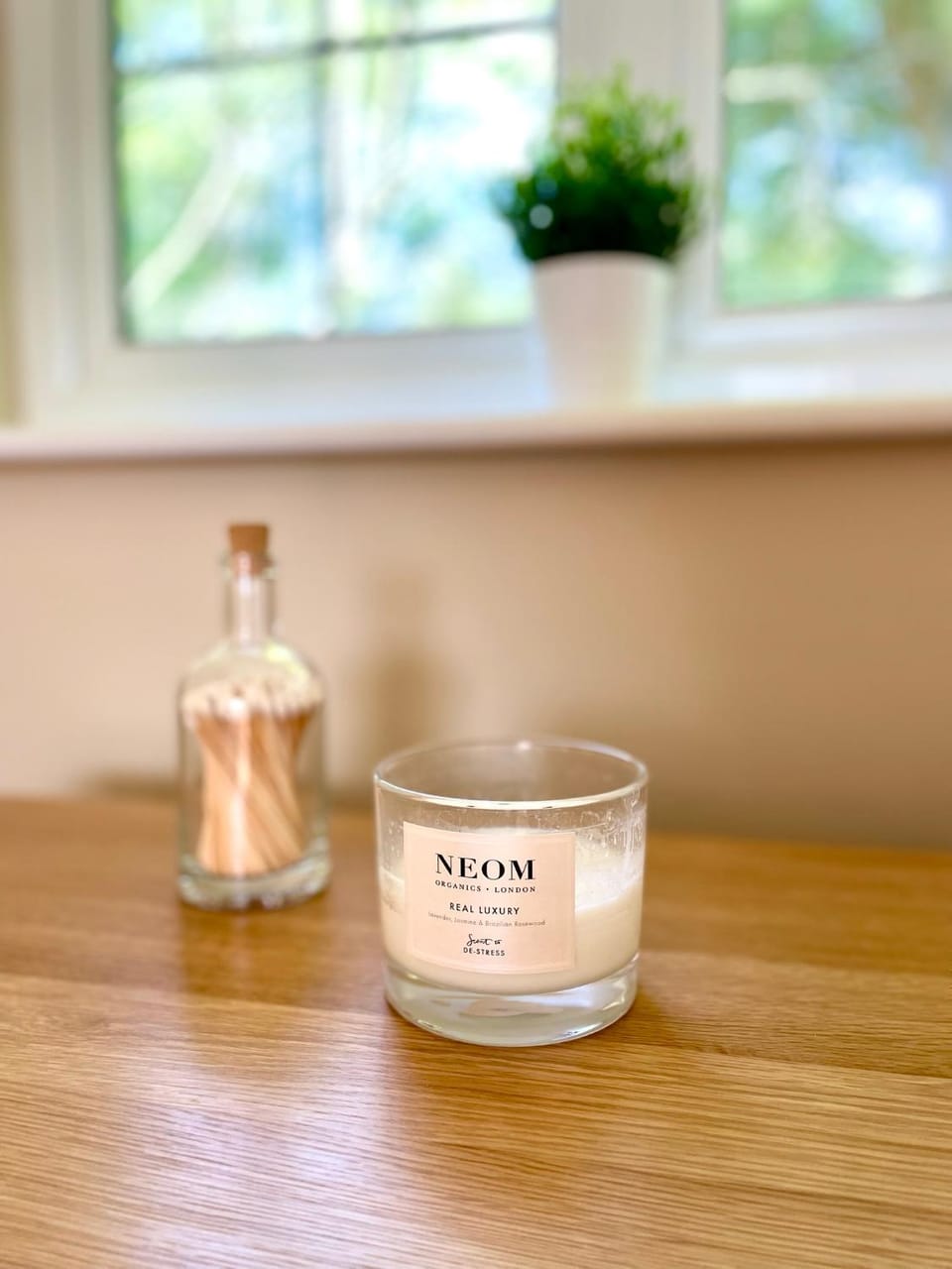 Private, Couples Forest Escape - Free Parking - Stunning & Stylish 1 Bedroom Coach house! - 5 Minute Walk to a great bistro pub! - Great Location - Fast WiFi - Smart TV - Newly Refurbished! Direct New Forest access Close to Burley Apartment in Burley