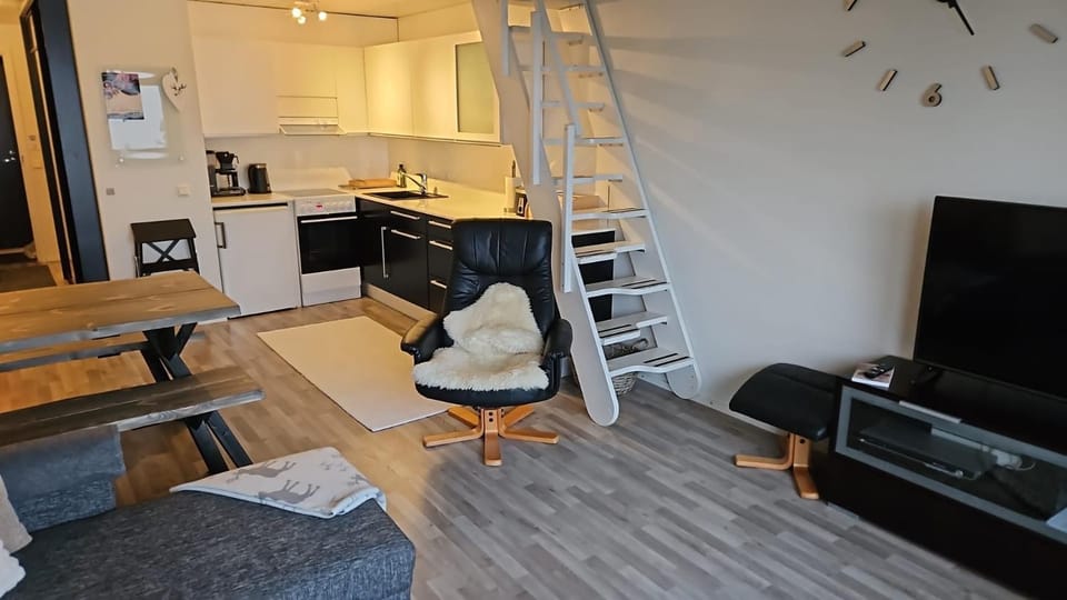 Communal lounge/ TV room, Kitchen or kitchenette, Dining area, Evening entertainment