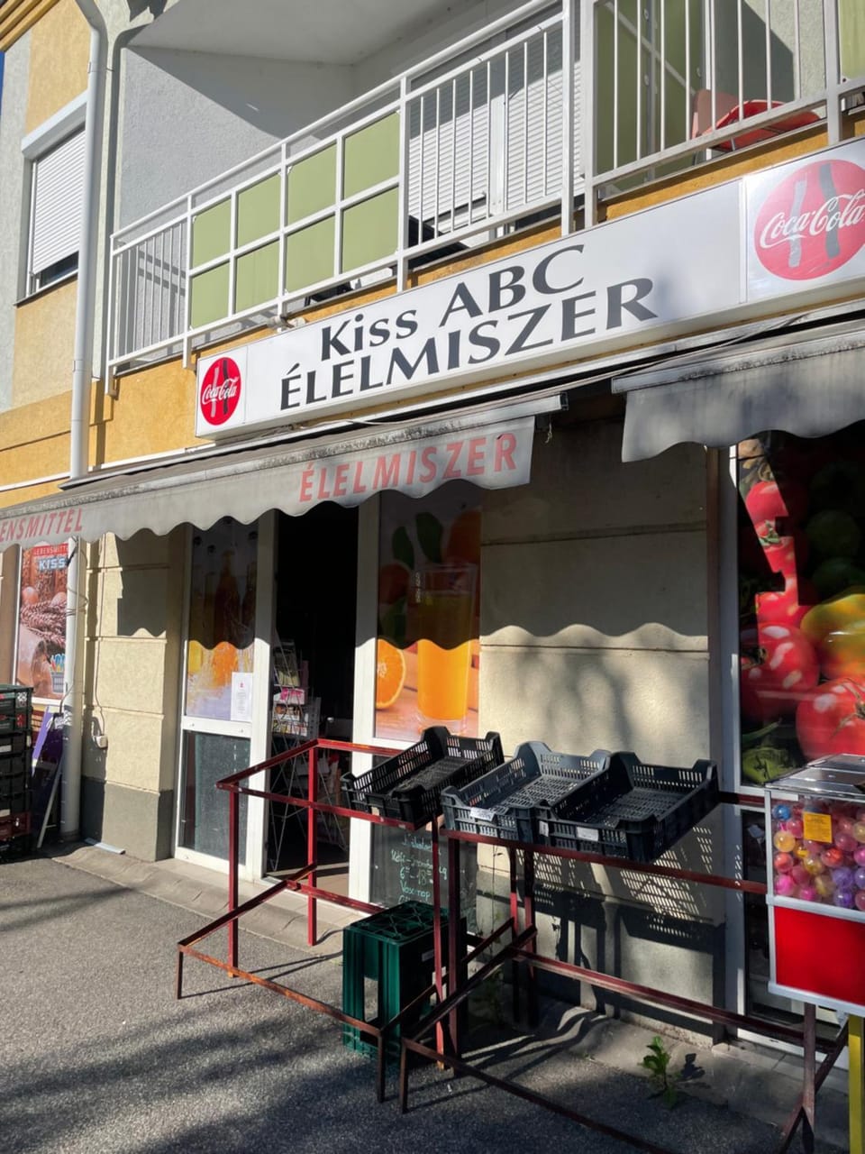 Supermarket/grocery shop
