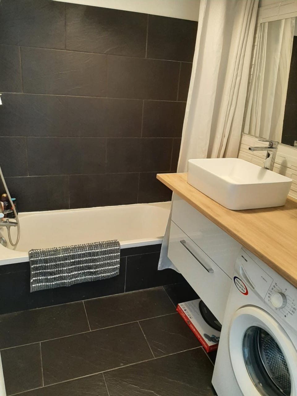 Appartement cosy de centre ville Apartment in Charenton-le-Pont