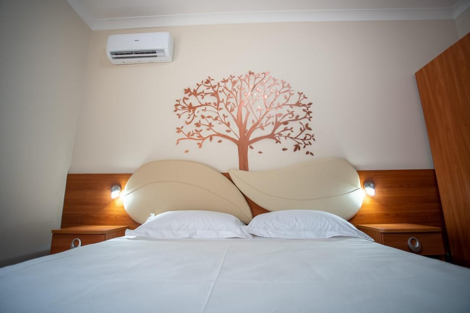 Bed, Breakfast