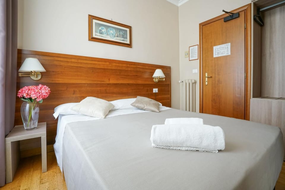 Bed, Photo of the whole room, Bedroom, towels, wardrobe