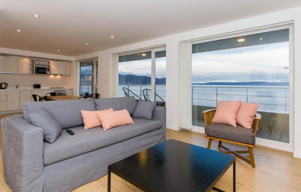 Living room, Sea view