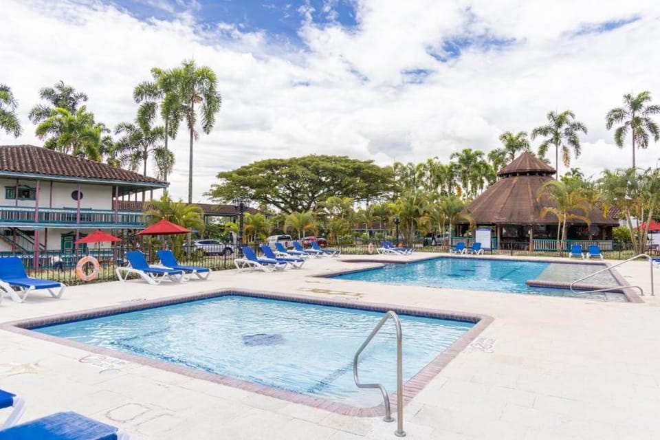 Swimming pool