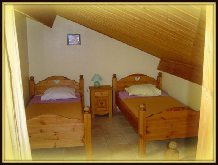 Bed, Photo of the whole room