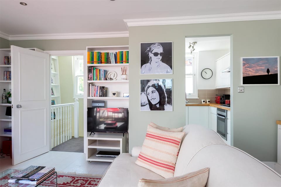 Lovely two bedroom flat with patio in Notting Hill Apartment in City of Westminster