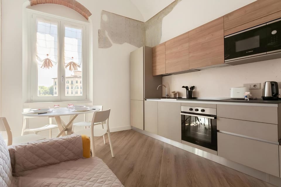 Coffee/tea facilities, Seating area, oven, stove, toaster