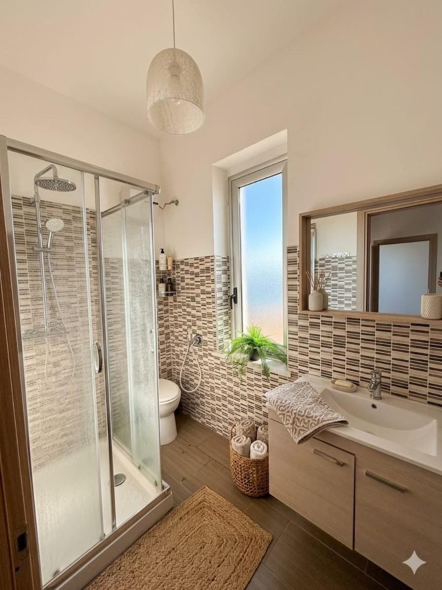 Shower, Bathroom