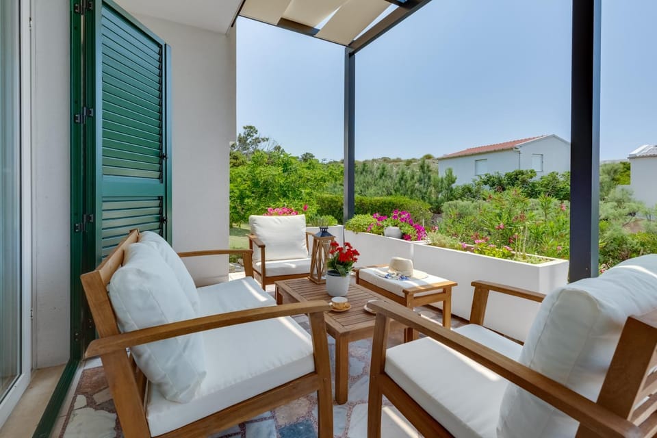 Balcony/Terrace, Garden view, Inner courtyard view