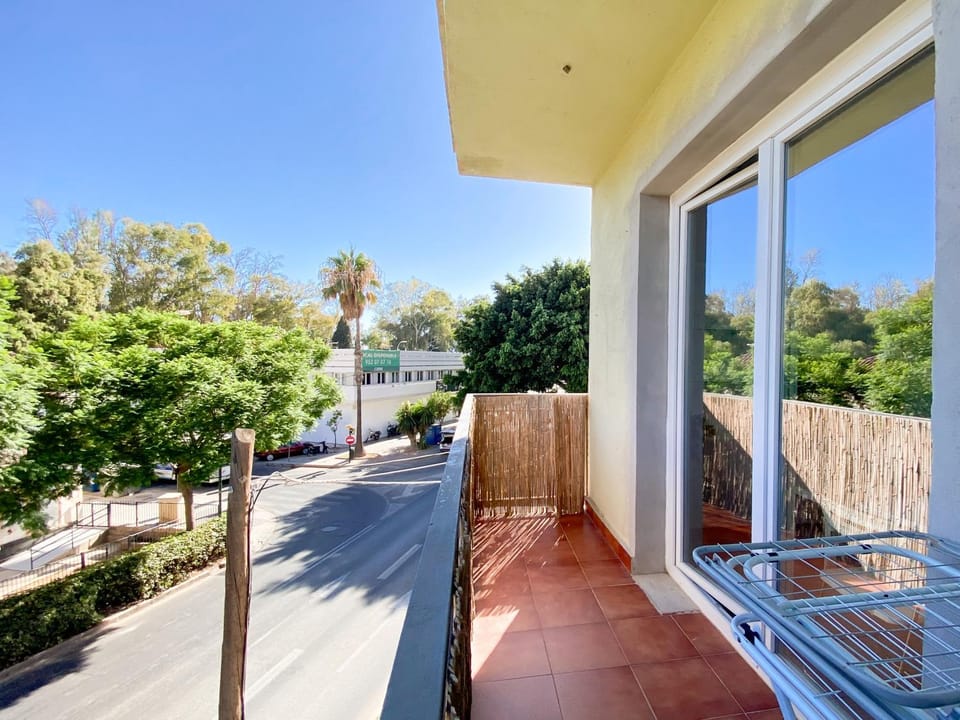 Property building, View (from property/room), Balcony/Terrace