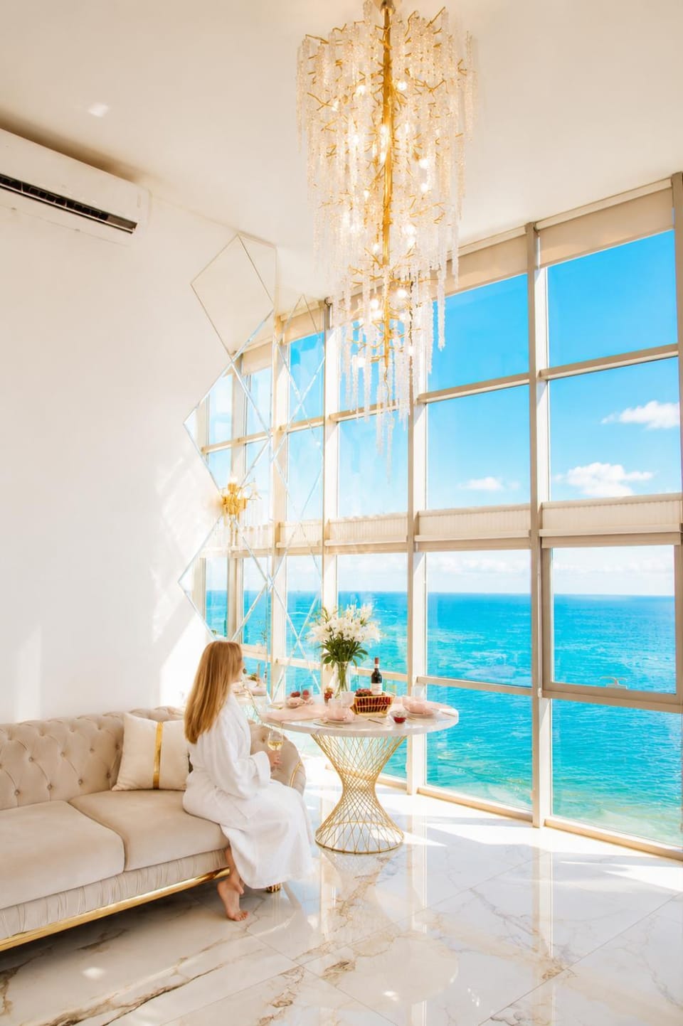 People, Natural landscape, Living room, Seating area, Sea view