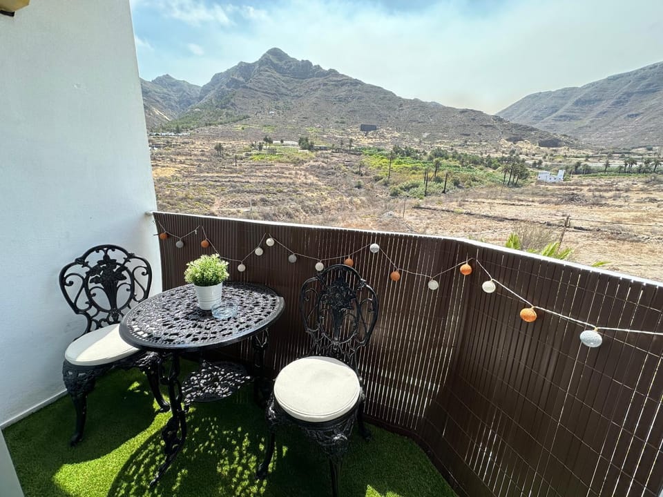 View (from property/room), Balcony/Terrace, Mountain view
