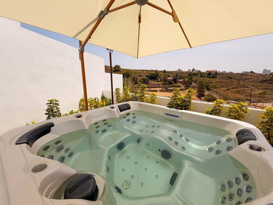 Casa Cueva La Herencia, jacuzzi privado y vistas House in Abona