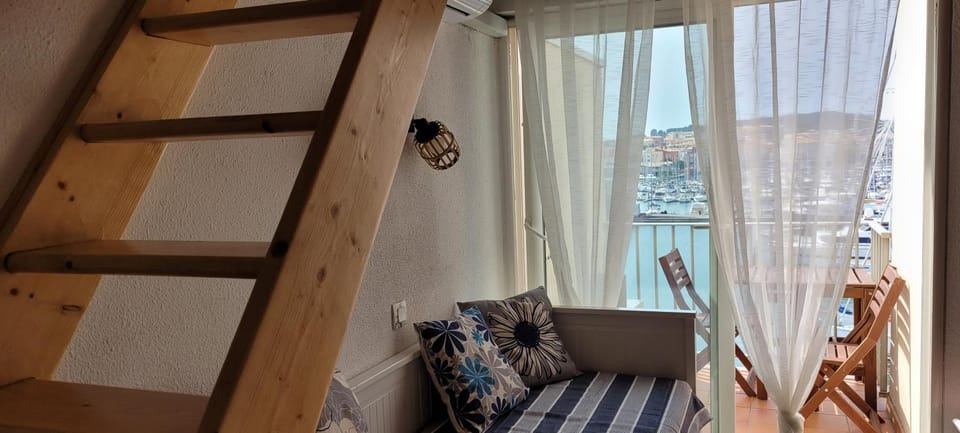 STUDIO CAP D AGDE VUE PORT Apartment in Agde