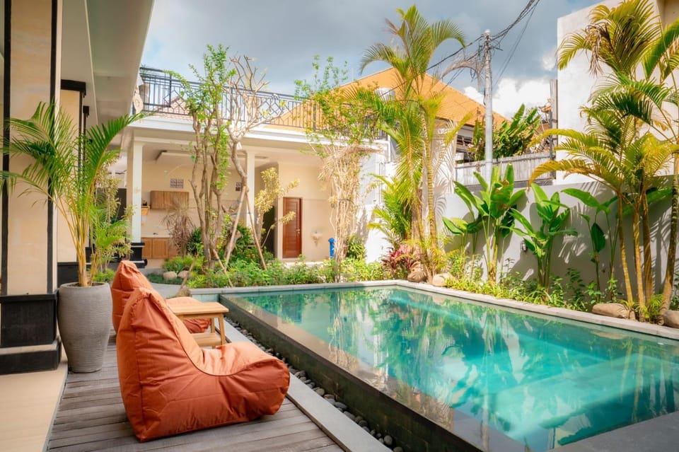 Garden, Swimming pool