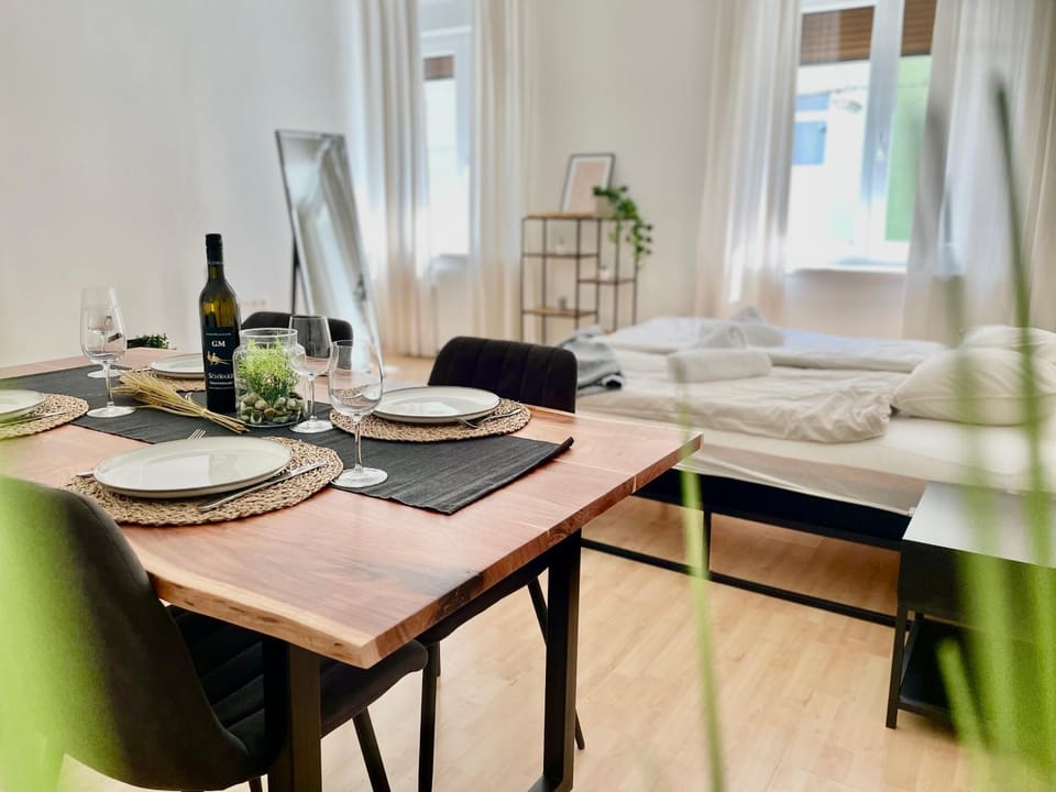 Photo of the whole room, Dining area