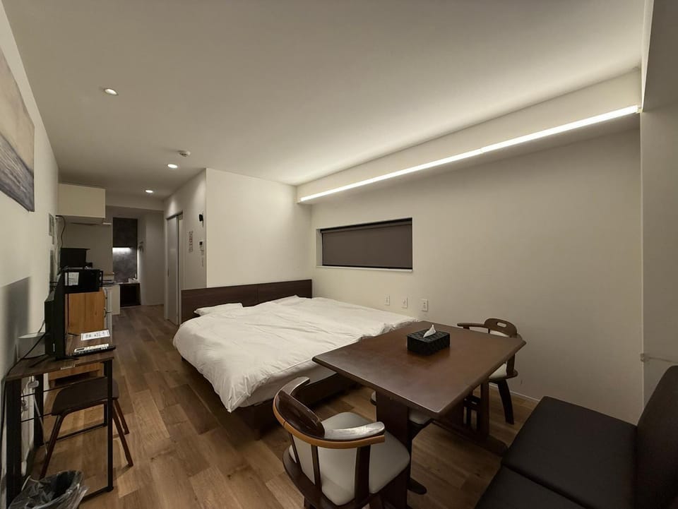 Bed, TV and multimedia, Kitchen or kitchenette, Living room, Photo of the whole room, Dining area, Bedroom