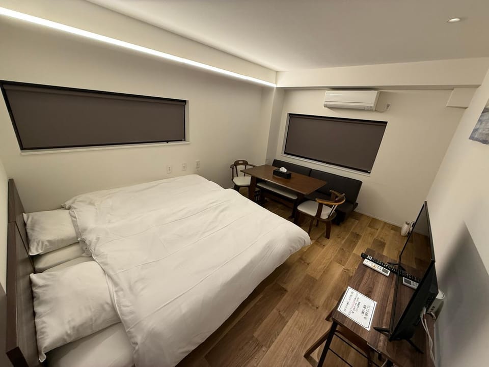 Bed, TV and multimedia, Living room, Bedroom