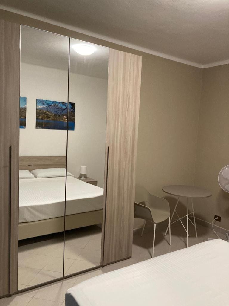 Bedroom, fireplace, wardrobe