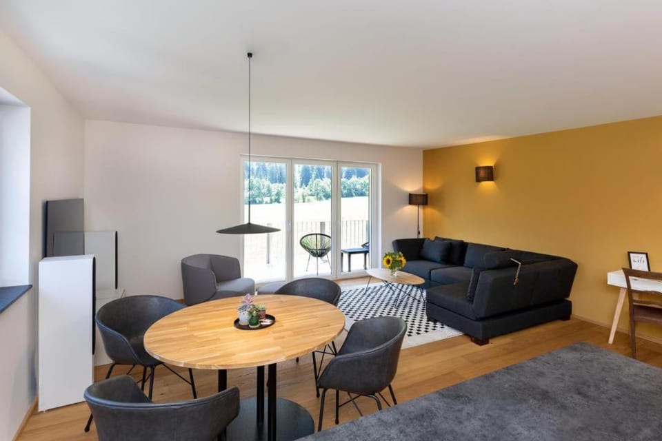 Ferienwohnungen Friedenshöhe in Oberammergau Apartment in Tyrol