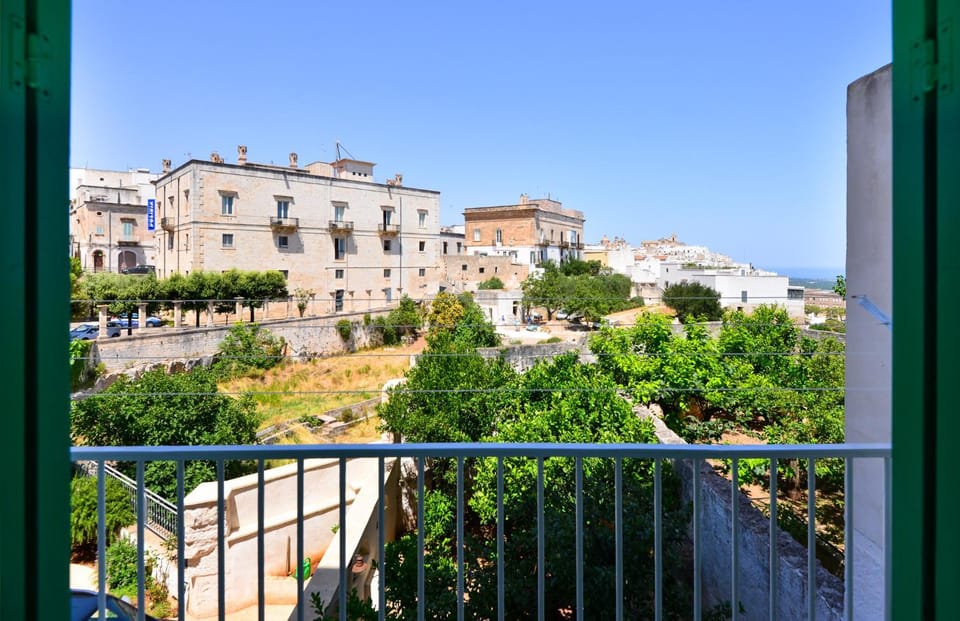 Nearby landmark, Balcony/Terrace, City view