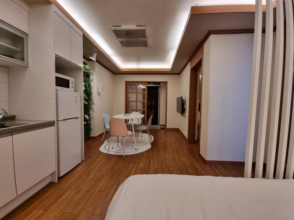 Complace H Villa in Seoul