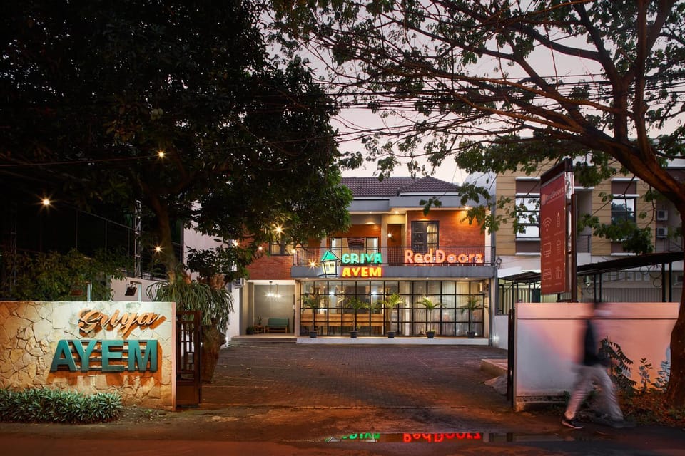 Property building, Facade/entrance