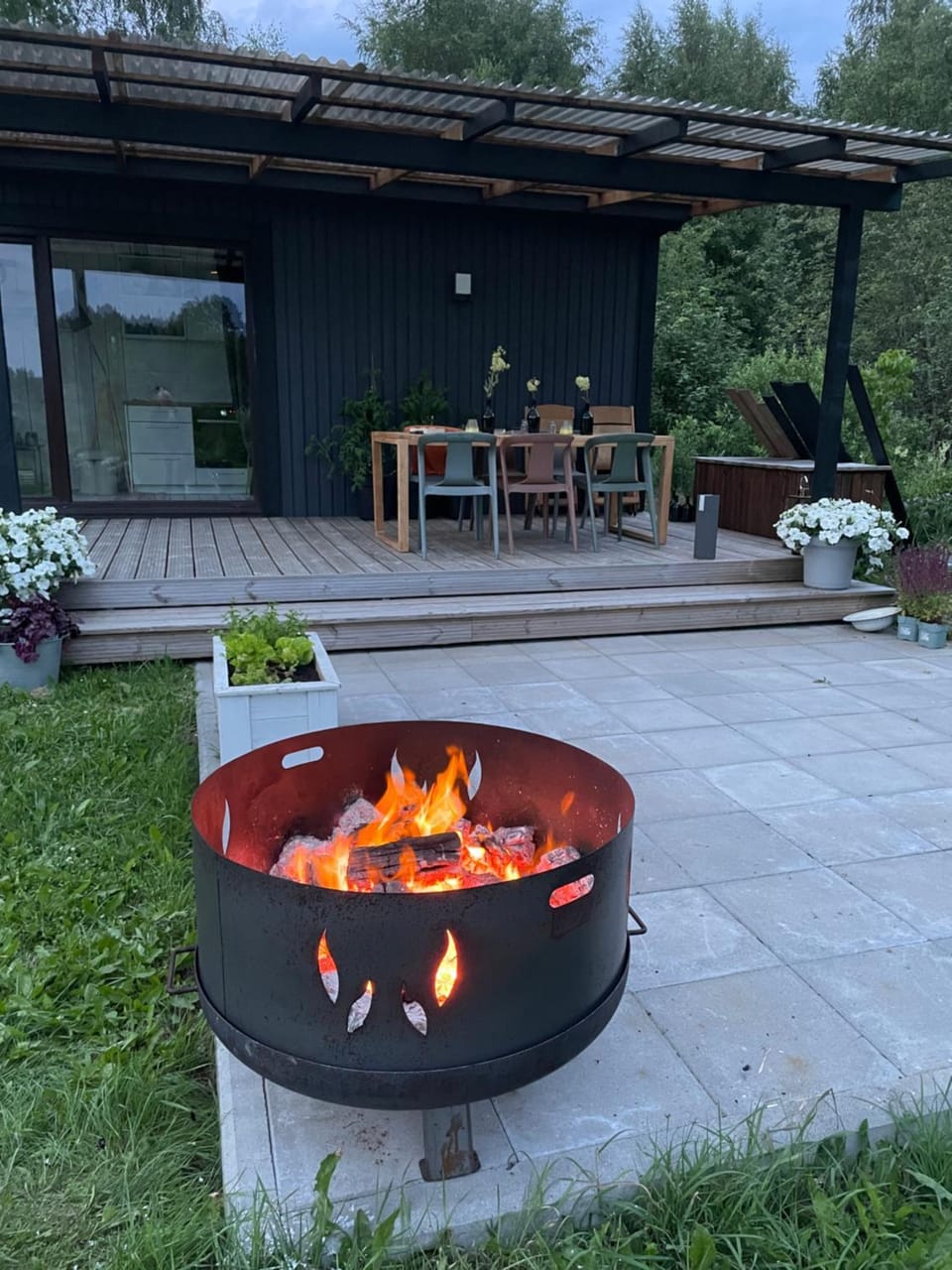 Property building, BBQ facilities, Garden