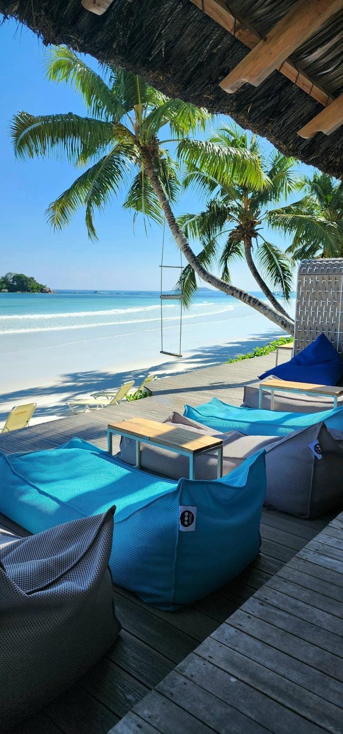 Seating area, Beach