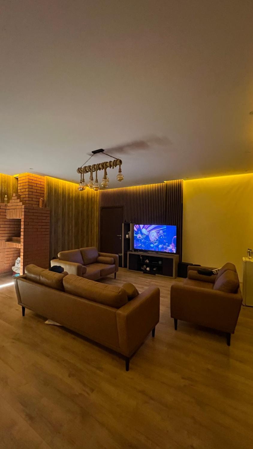 TV and multimedia, Living room, Lounge or bar, Seating area