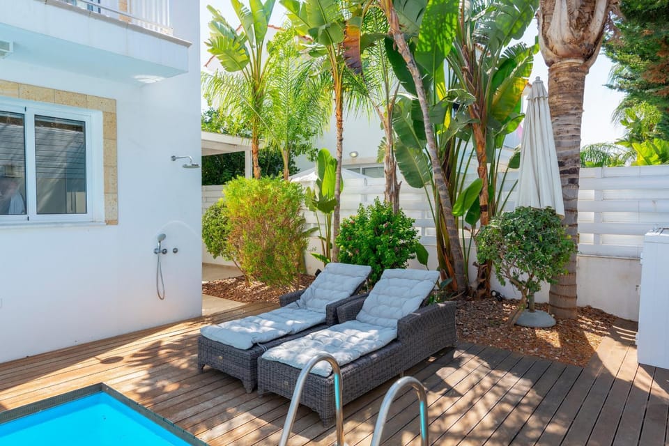 Patio, Garden, Garden view
