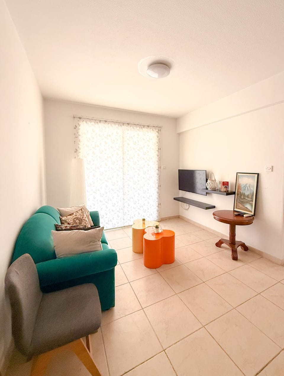 Communal lounge/ TV room, TV and multimedia, Living room, Seating area