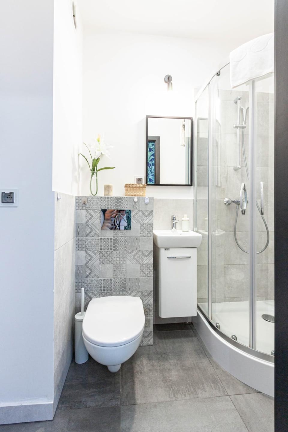 Shower, Toilet, Bathroom, towels