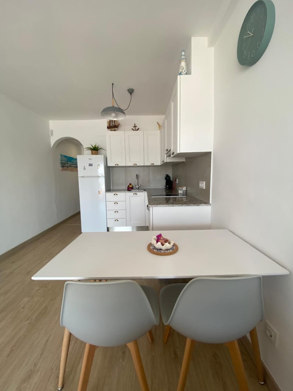 Kitchen or kitchenette, Dining area, minibar, pet friendly, stove