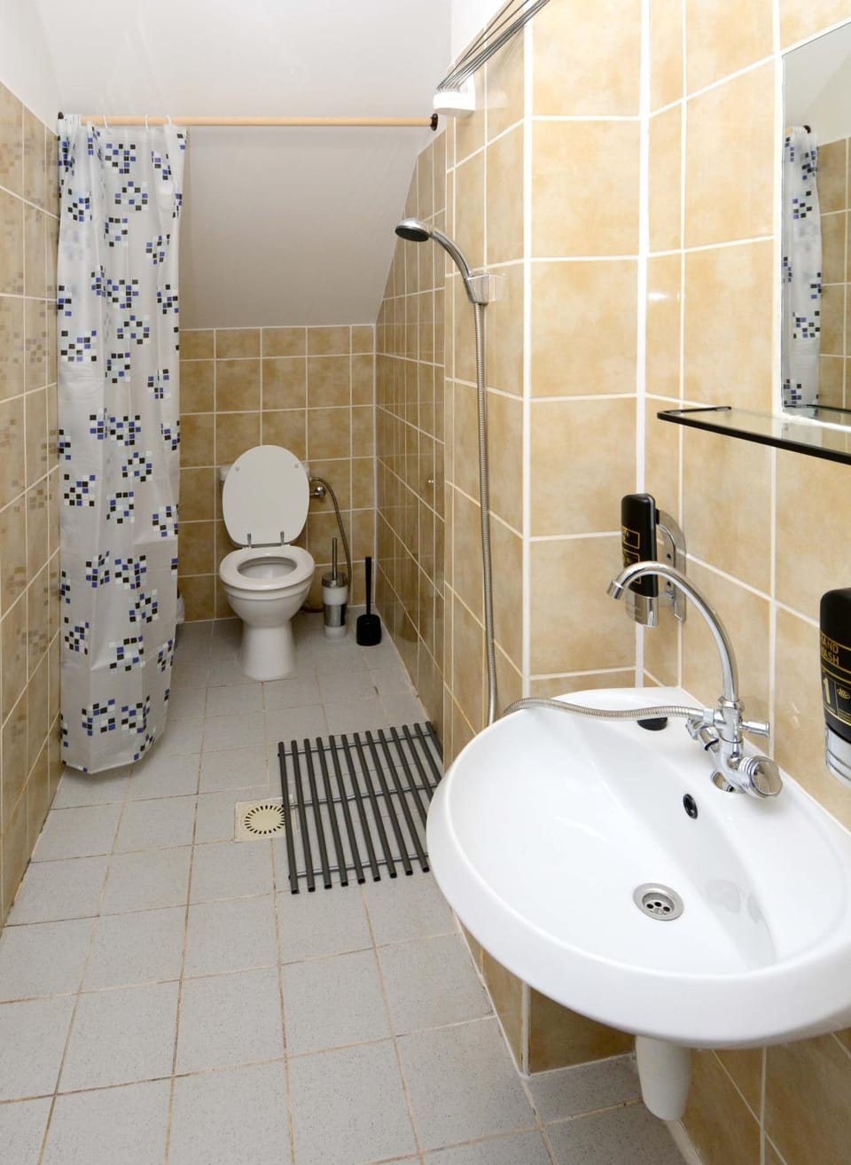 Toilet, Bathroom, towels