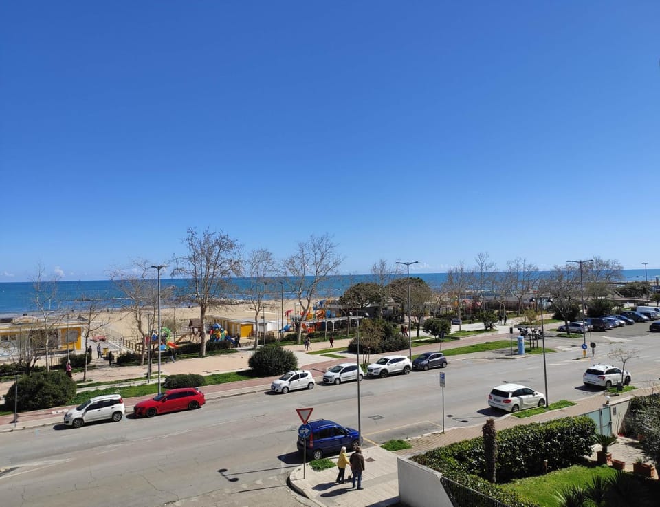 View (from property/room), Landmark view, Sea view