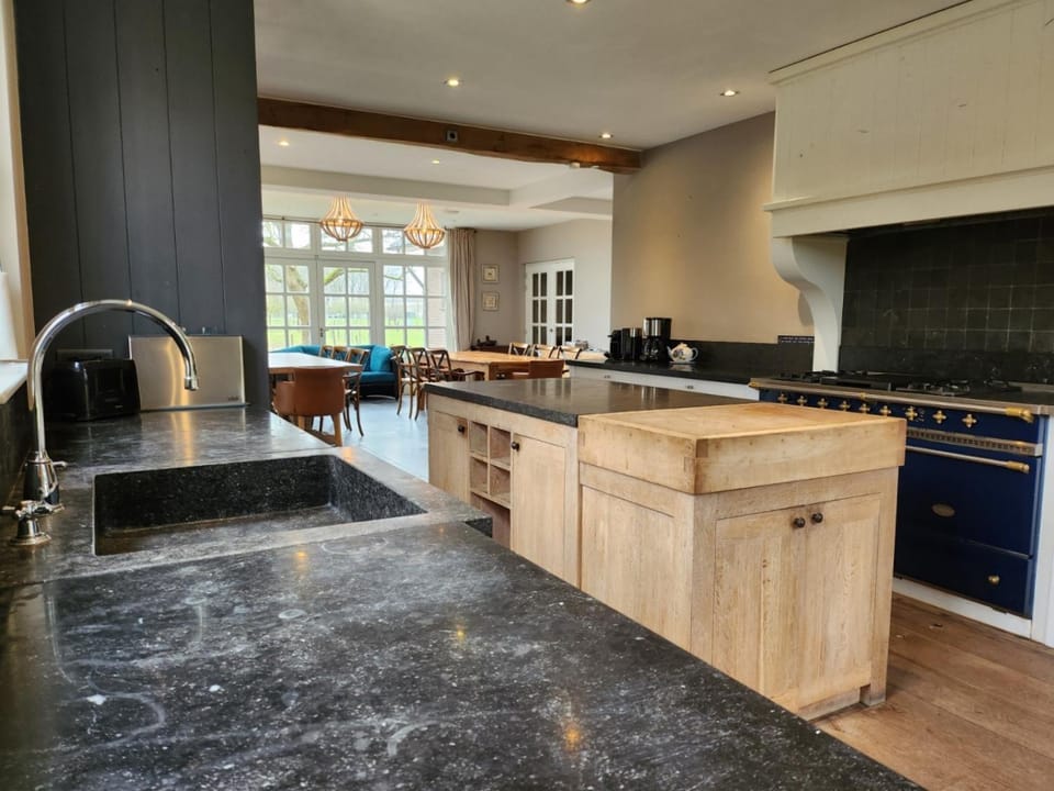 Seating area, stove, kitchen