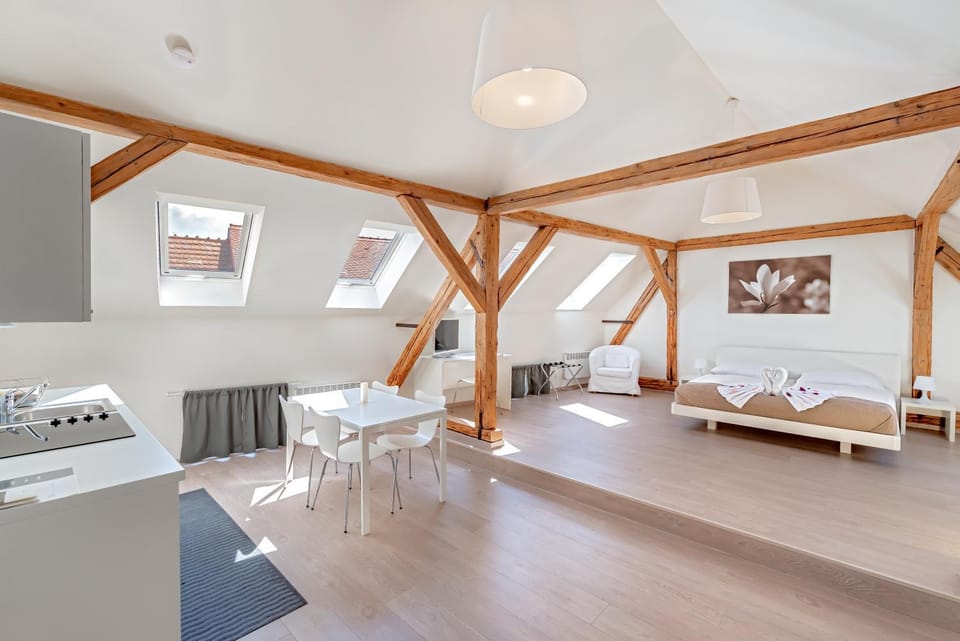 Day, Living room, Seating area, Dining area