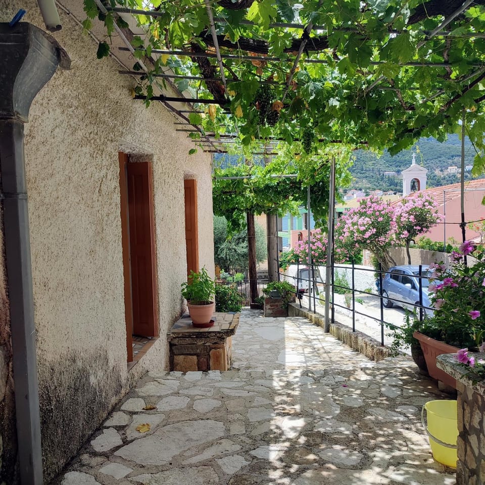Maroudas Traditional Guest House House in Ithaca