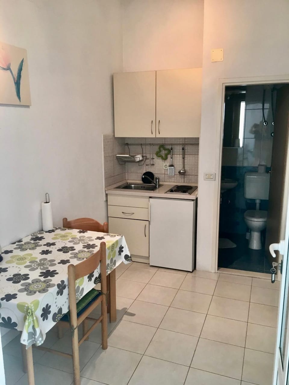 Kitchen or kitchenette, Communal kitchen